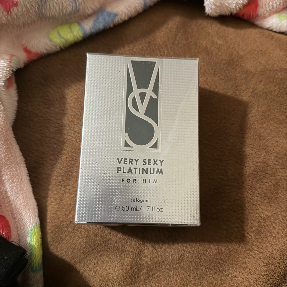 Victoria’s Secret Men’s Cologne Very sexy for him platinum New in box
